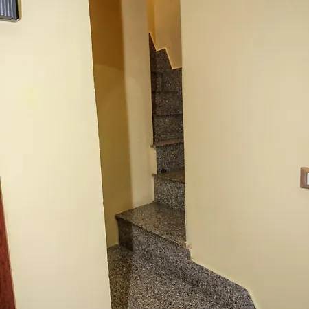 Anthony Station 4* Palermo